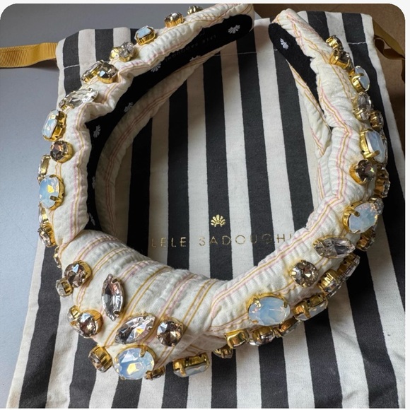 Lele Sadoughi
Embellished Striped Cotton Knotted Headband - Picture 5 of 5